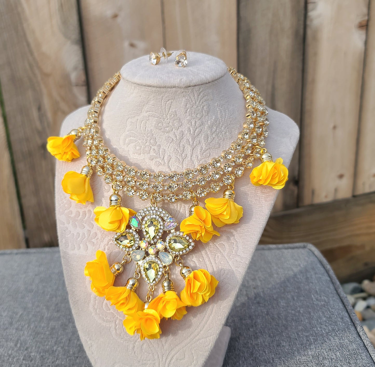 Gold Floral Diamond Choker Set